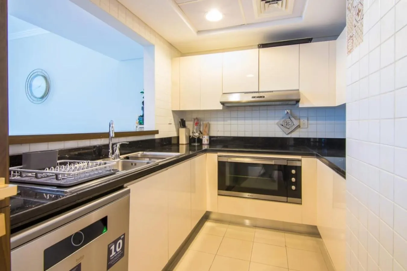Al Bateen Residences, Jbr- Stunning 2-Br Apartment With Sea View Dubai