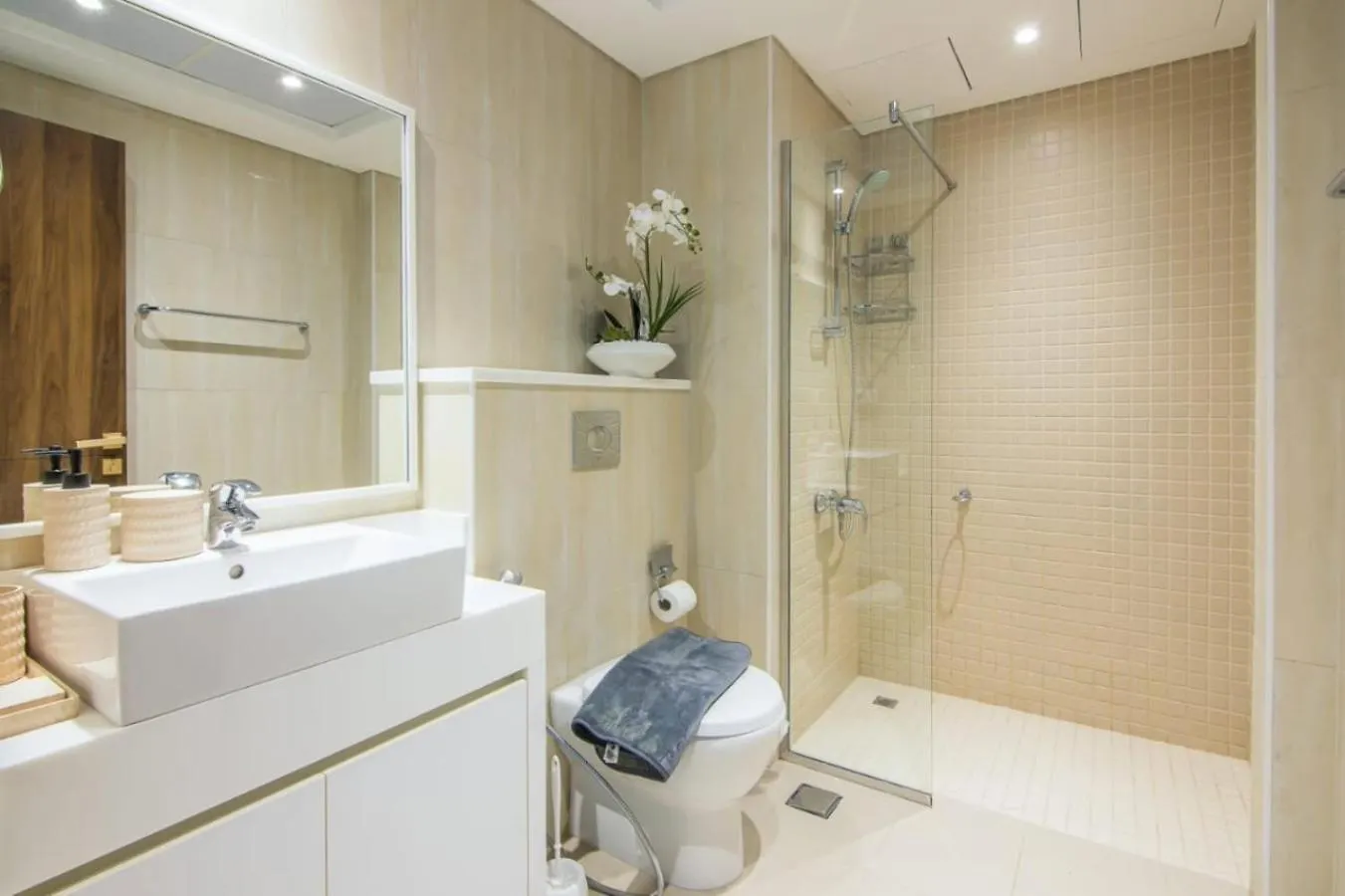 Al Bateen Residences, Jbr- Stunning 2-Br Apartment With Sea View Dubai